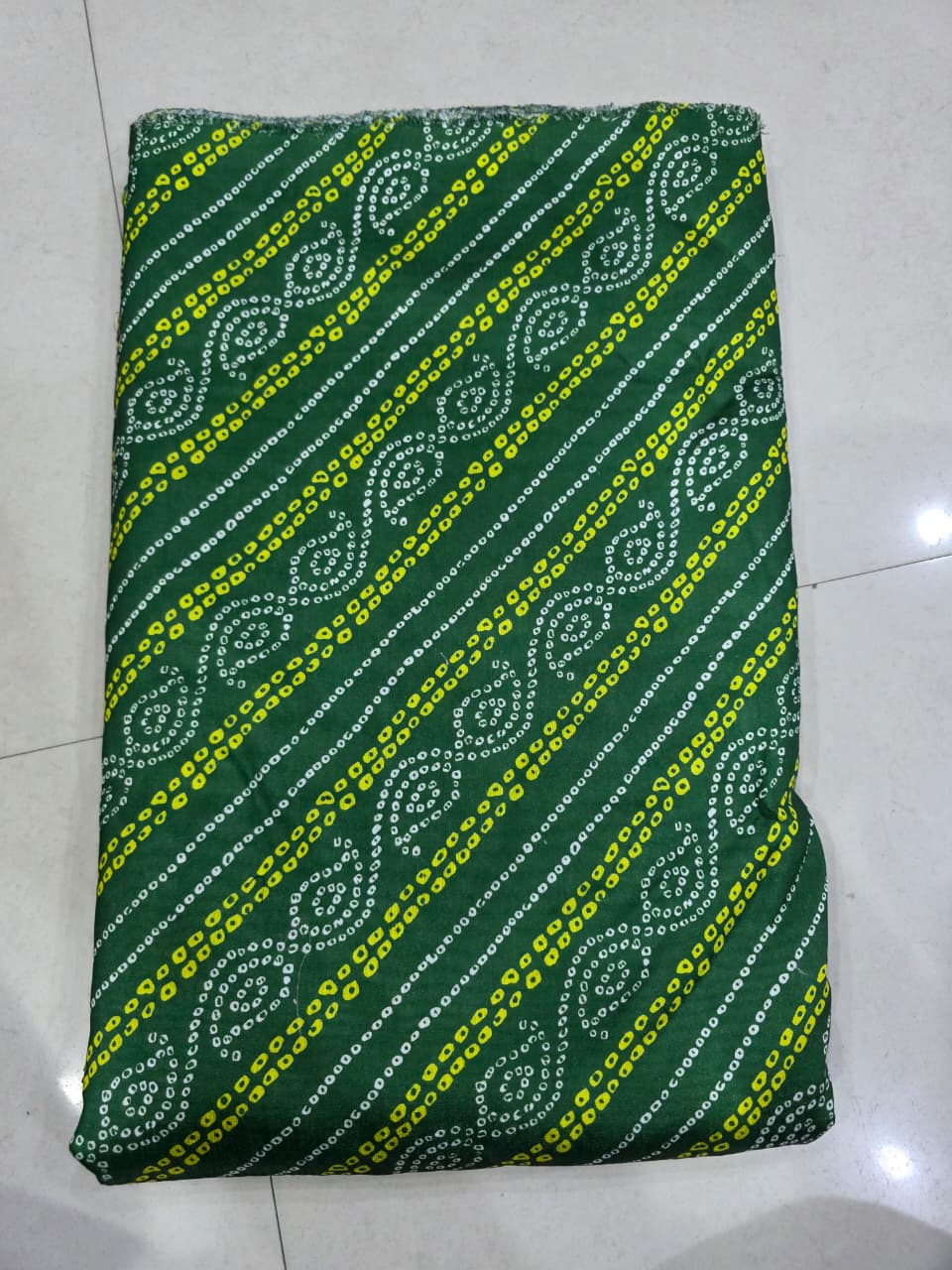 Raw Silk Bandhej Digital Print Fabric, Bandhej Digital Print Fabric, Bandhej Print Fabric, Raw Silk Bandhej Wedding Dress, Bandhej Digital Print Fabric For Decoration, Raw Silk Bandhej Digital Print Fabric By Yard/Meter
