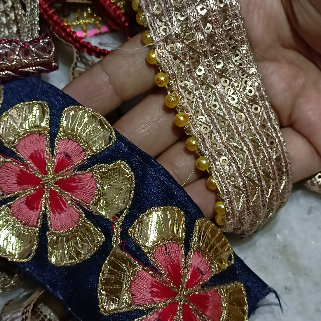 Matt Gold Pearl Trim, Indian Ribbon Lace Trim, Pale Gold Indian Bridal, Random Ribbon Sequin Pearl, Embroidered Net Fabric, Trim Sari Dupatta Lace Trim Borde Gold Decorative Trim